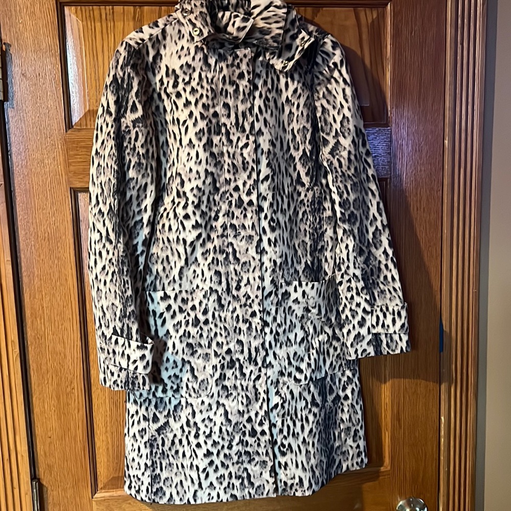 Women leopard print trench coat.
